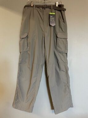 REI. Men's Sahara Cargo Pant .Khaki